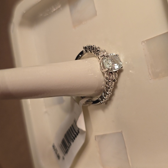 10KW GOLD GENUINE AQUAMARINE  & DIAMOND RING SIZE 7 - Picture 15 of 16